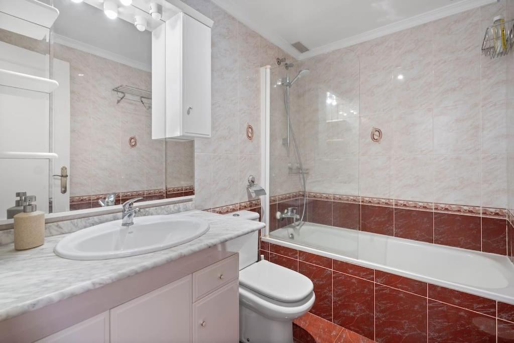 Fantastic Family 50 Metres To Rdr419 Holiday home Marbella